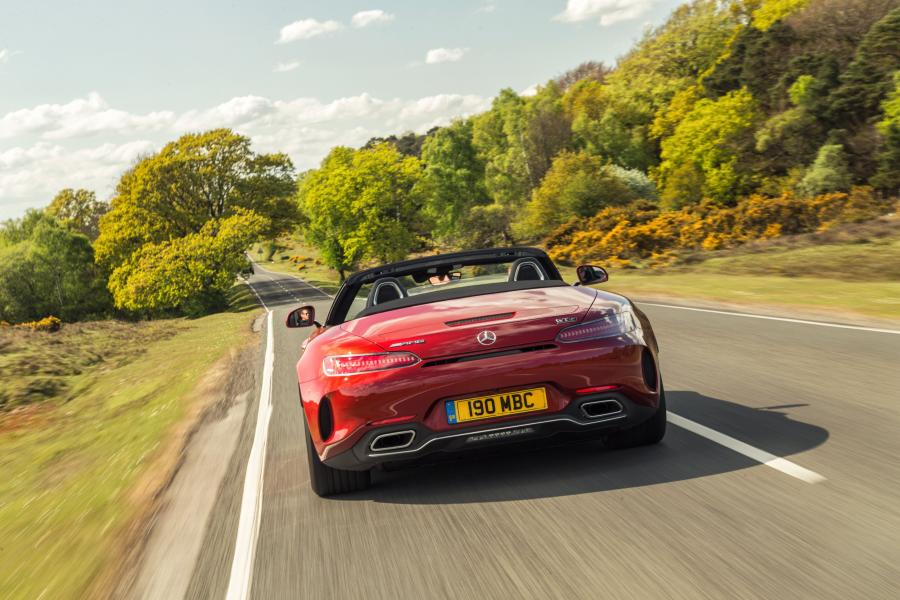  Mercedes-AMG GT C Roadster 2017 года  (UK) (фото 6 из 40)